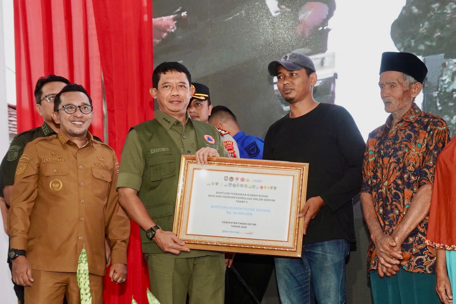 Rp5,28 Miliar Bantuan Rumah Rusak Tahap II Disalurkan BNPB di Sumbar