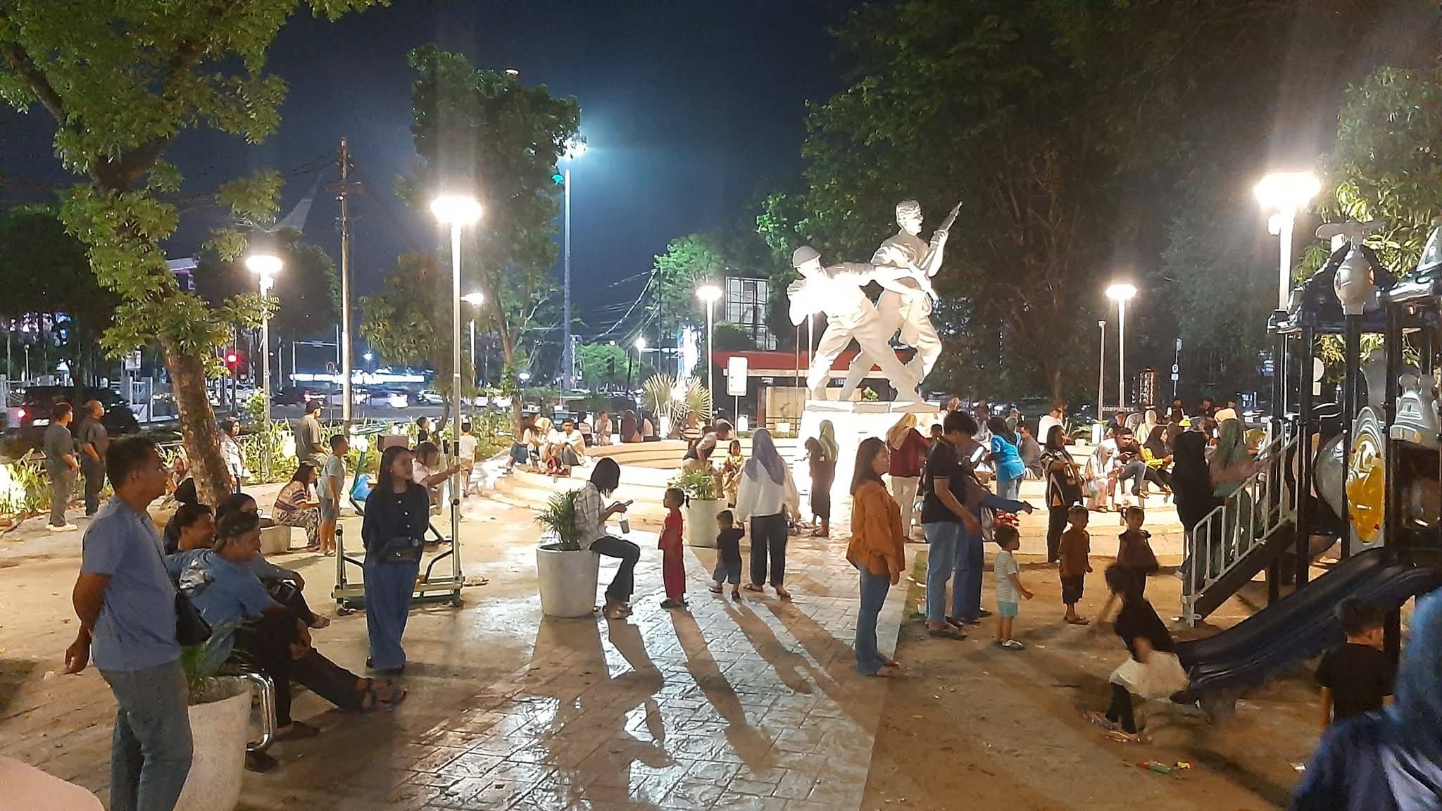 Oase di Tengah Kota, Taman Rimbo Kaluang Dipadati Warga saat Libur Lebaran