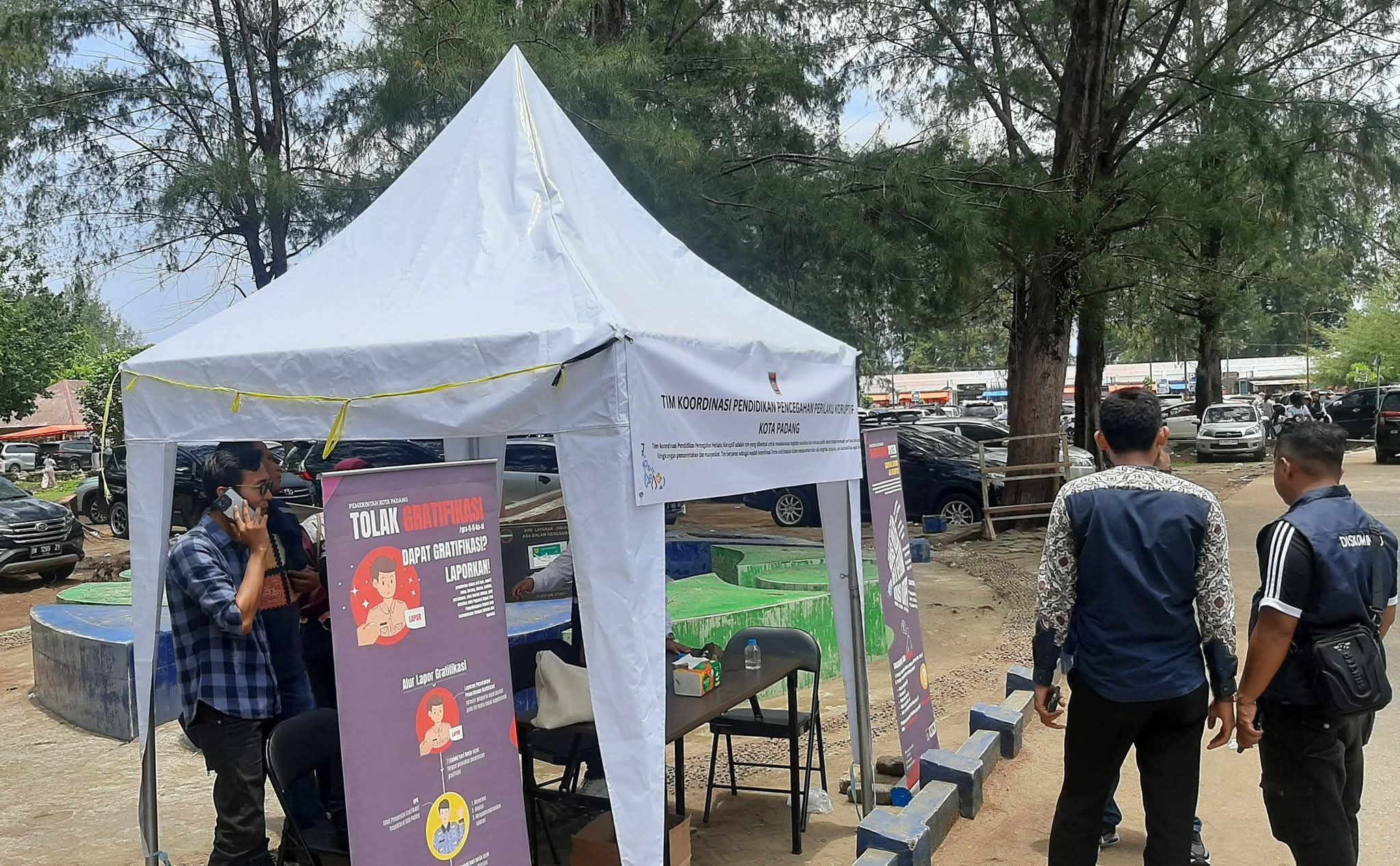 Pemko Padang Klaim Nihil Pungli di Pantai Air Manis Selama Libur Lebaran