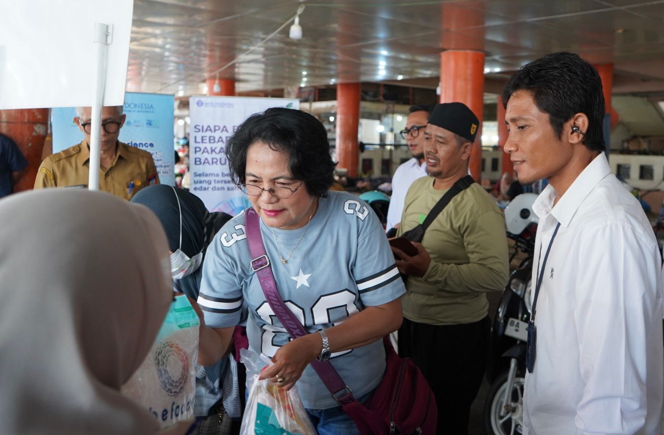 Pastikan Stok Beras dan Minyak Aman, Bulog Sumbar Minta Masyarakat Tidak Panic Buying