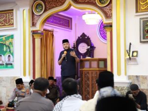 Wako Padang Isi Safari Ramadan di Masjid Al Muqamah Kelurahan Olo