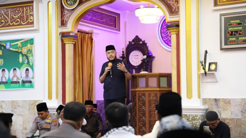 Wako Padang Isi Safari Ramadan di Masjid Al Muqamah Kelurahan Olo