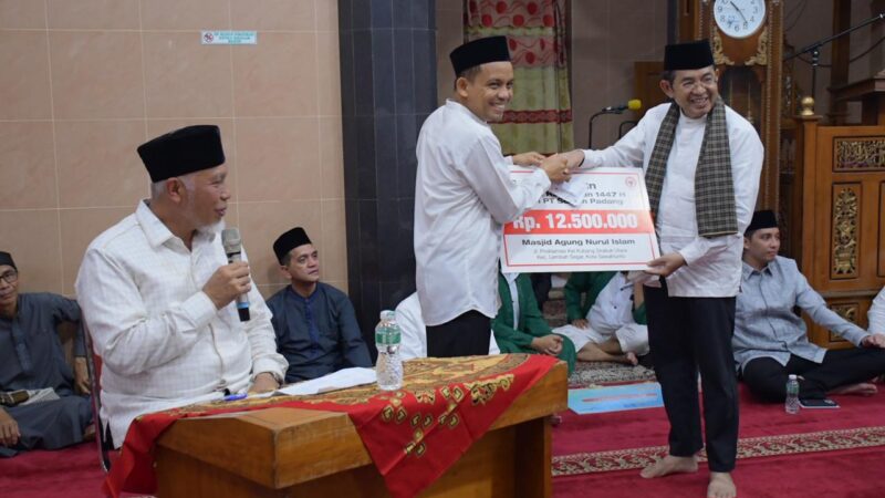 Safari Ramadan di Sawahlunto, PT Semen Padang Salurkan Rp12,5 Juta dan Al-Qur’an