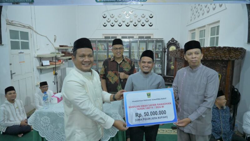 Kunjungi 10 Masjid, Sekda Sumbar Tutup Safari Ramadan di Masjid Raya Kacang Solok