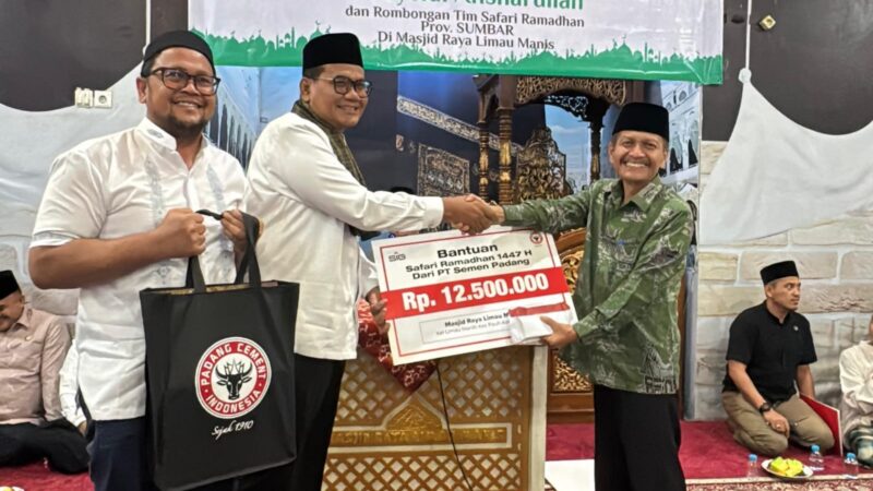 Safari Ramadan di Ring Satu Perusahaan, PT Semen Padang Salurkan Bantuan untuk Masjid Raya Limau Manis