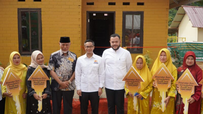 10 Unit Huntap Mandiri Kampung Tangguh Kadin di Batu Busuk Diresmikan