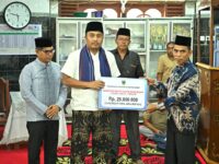 Safari Ramadan di Pesisir Selatan, Wagub Sumbar Salurkan Bantuan untuk 2 Masjid