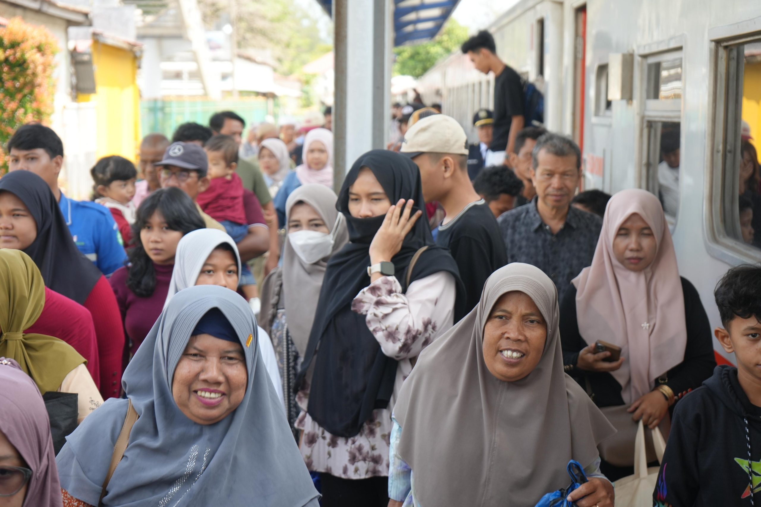 KAI Sumbar Catat Sudah Layani Lebih 100 Ribu Penumpang Selama Angkutan Lebaran
