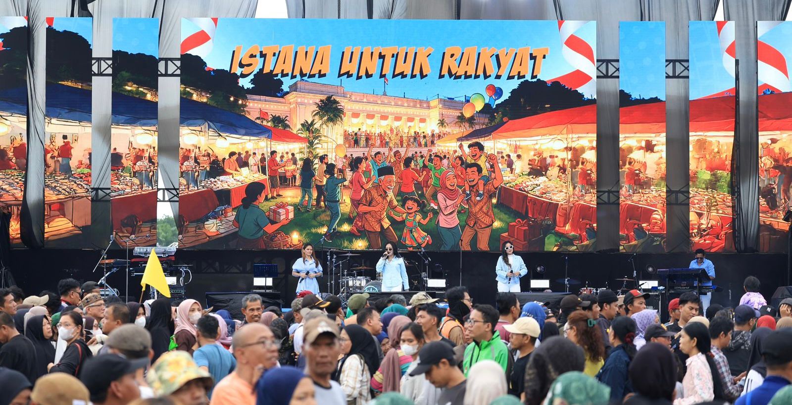 Lebaran Bersama Rakyat, Presiden Prabowo Libatkan Seribuan UMKM dan Bagikan Kupon Belanja Rp 50 Miliar