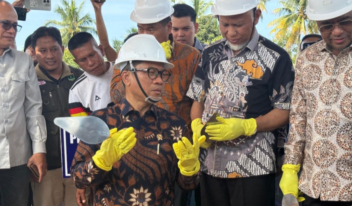 Menteri PDT Apresiasi Akademi Sepak Bola Berbasis Pesantren Pertama Hadir di Pariaman