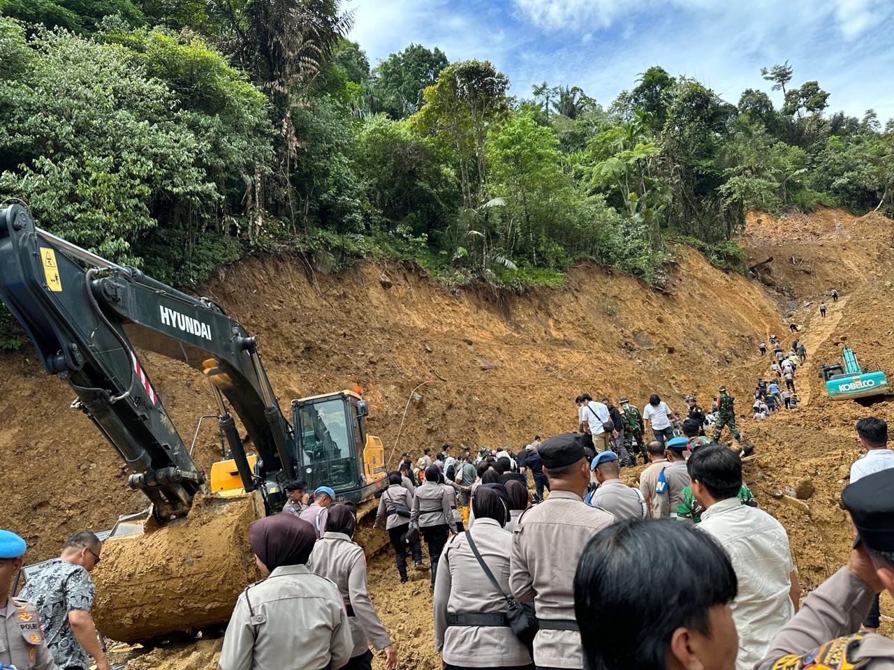 Polemik Eksekusi Lahan Flyover Sitinjau Lauik, Kuasa Hukum Kaum Suku Jambak Sebut Potensi Cacat Hukum