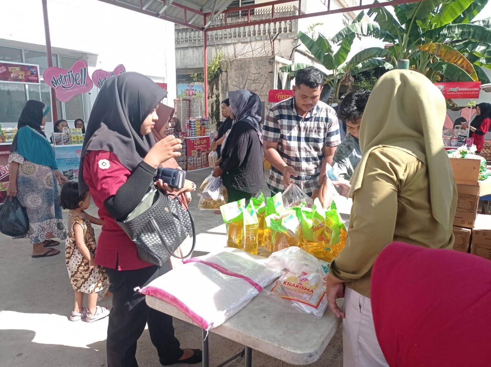 Pasar Murah Pemko Padang Ramai Diserbu Warga