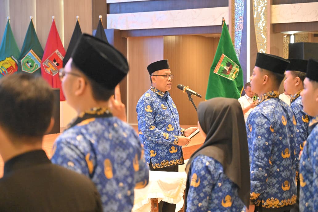 Ambil Sumpah PNS, Sekda Sumbar: Komitmen Moral dan Spiritual, Bukan Sekadar Formalitas