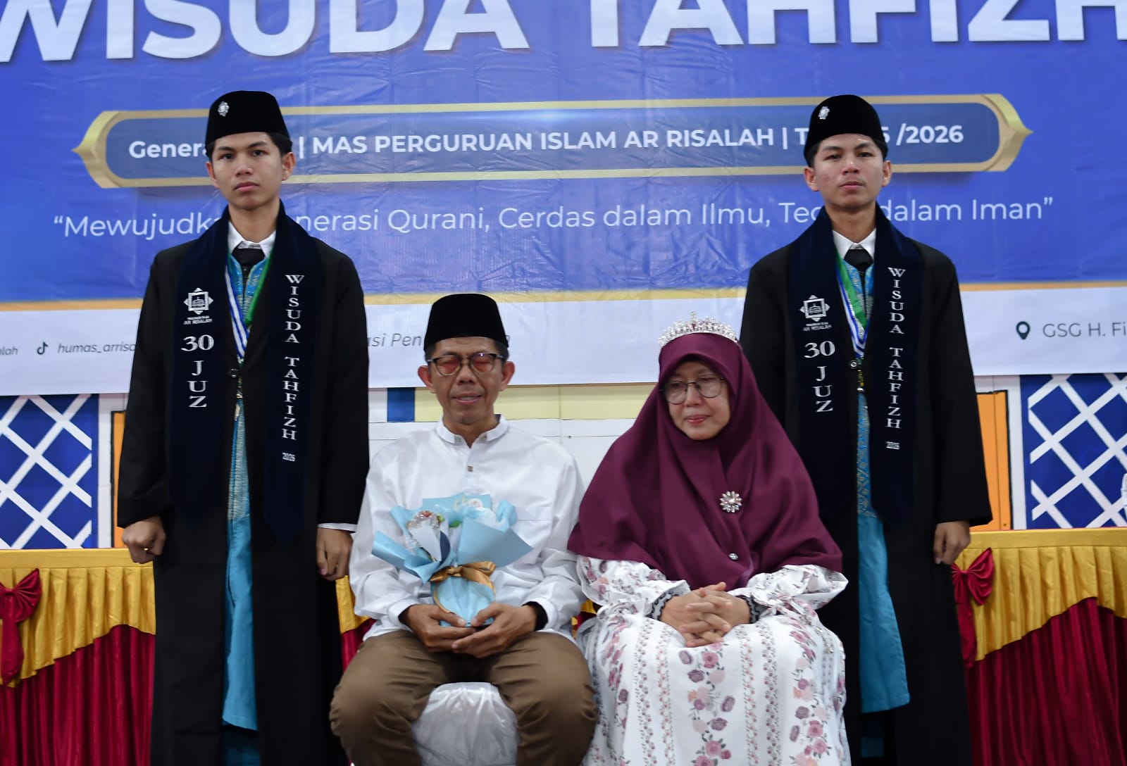 Kembar Hamzah dan Hanif Hafal 30 Juz dalam Wisuda Tahfiz Ar Risalah