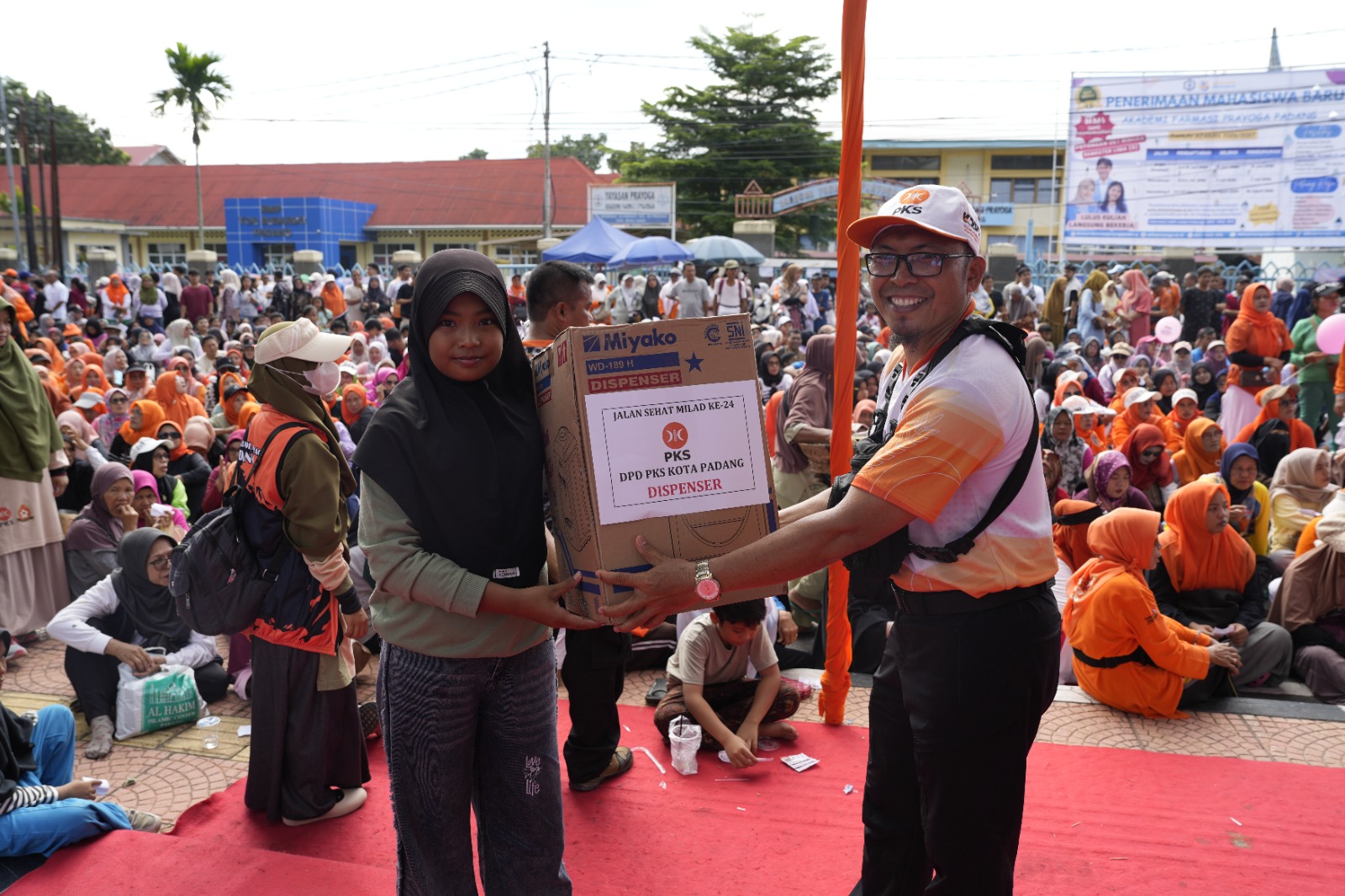 Ribuan Warga Padang Tumpah Ruah Ramaikan Puncak Milad PKS ke-24