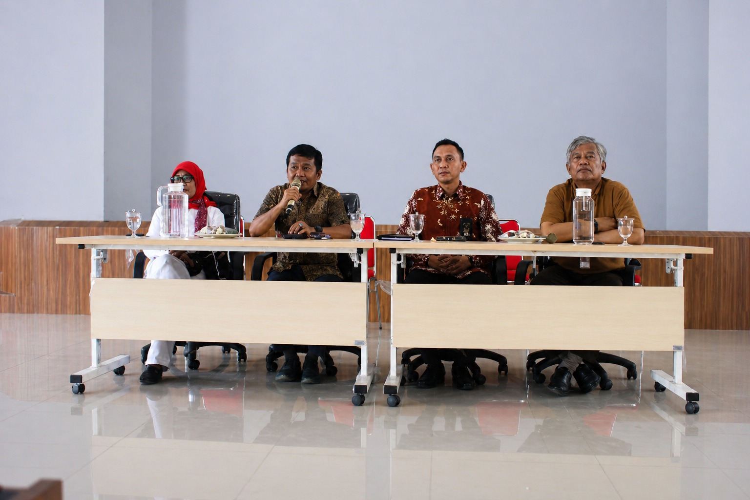 Mahasiswa Sejarah STKIP Abdi Pendidikan Payakumbuh Kunjungi Candi Kedaton Jambi