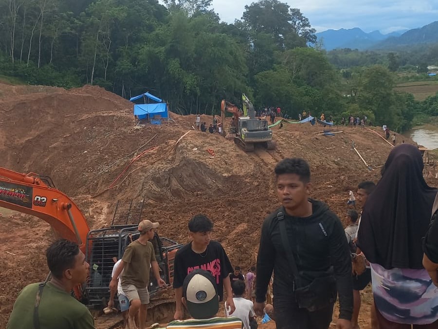 9 Orang Meninggal di Sijunjung, Walhi Sumbar Sebut Tambang Emas Ilegal Sebagai Pembunuhan Ekologis