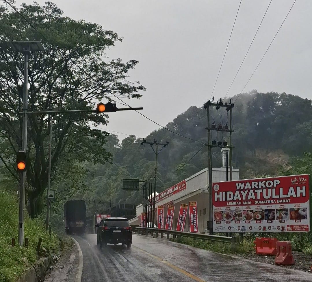 Pemprov Bakal Bangun Pembatas Jalan Kawat Baja di Lembah Anai