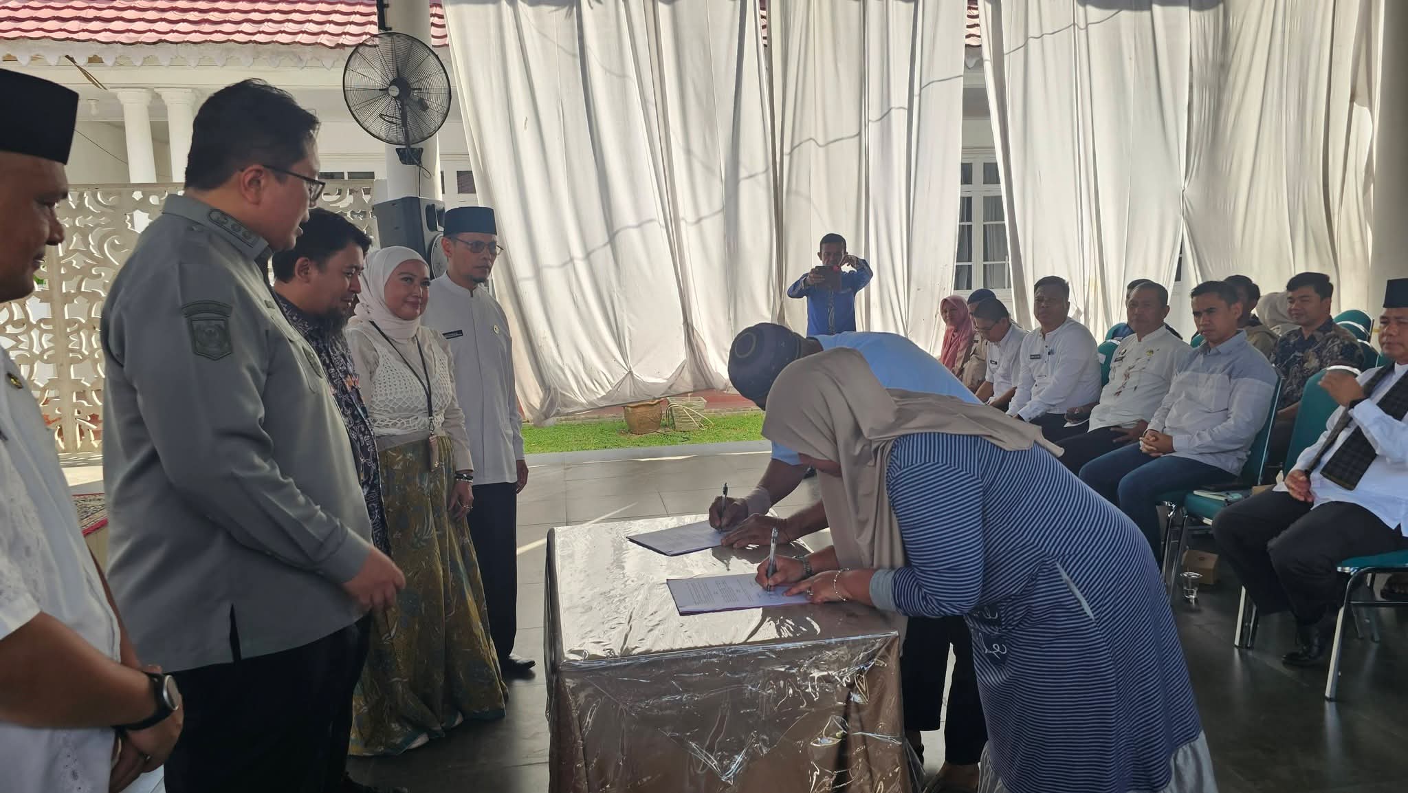 71 Tenaga Kerja Mandiri di Tanah Datar Terima Bantuan Kemenaker Rp355 Juta