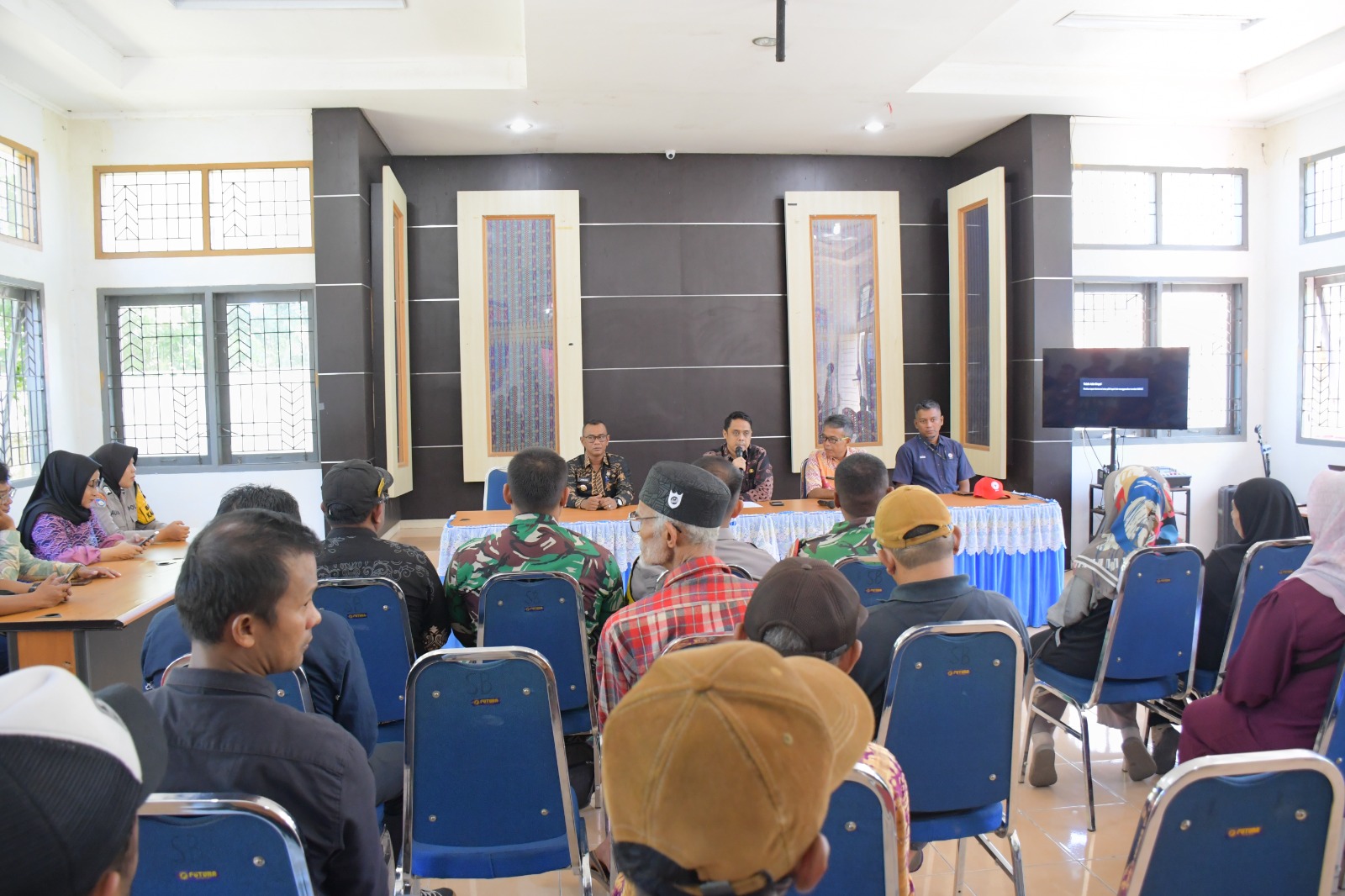 PT Semen Padang Sosialisasikan Sepablock untuk Penerima Huntap Mandiri BNPB di Padang Panjang