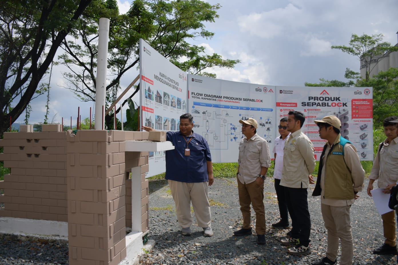 Kepala BP3KP Sumatera III Terkesan dengan Rumah Sepablock Semen Padang
