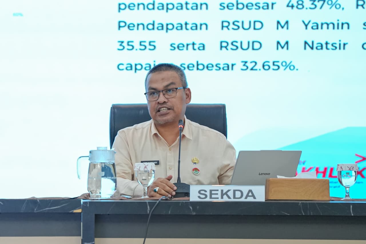 ASN Diminta Jadi Contoh, Pemprov Sumbar Gencarkan Gerakan Ayah Ambil Rapor Anak ke Sekolah