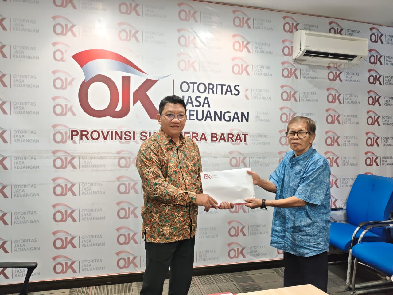 OJK Setujui Merger BPR Ophir ke dalam BPR Swadaya Anak Nagari