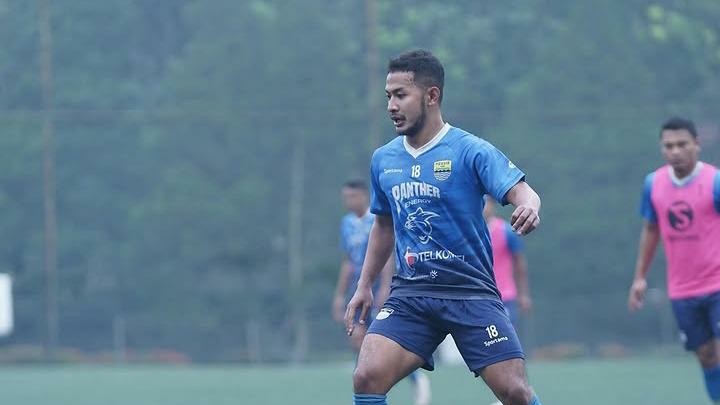 Profil Gian Zola Nasrulloh, Eks Gelandang Persib yang Kini Berseragam Semen Padang FC