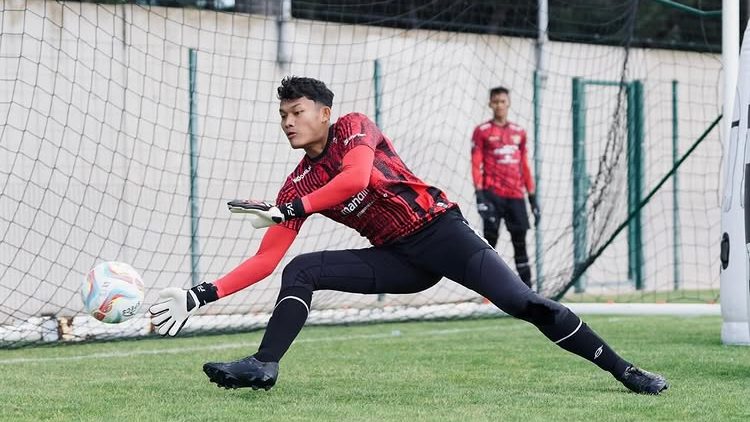 Profil Kiper Semen Padang Fc Ikram Al Giffari: Skuad Timnas U20-Sabet Trovi Championship