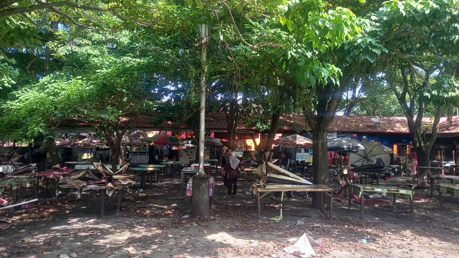 Penutupan GOR Haji Agus Salim Padang: Pedagang Pujasera Mulai Relokasi Mandiri, Ini Lokasi Pindahnya