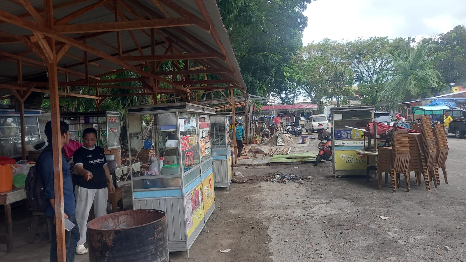 Omzet Turun Separuh di Tempat Relokasi, Pedagang Pujasera GOR Haji Agus Salim Tetap Bersyukur 