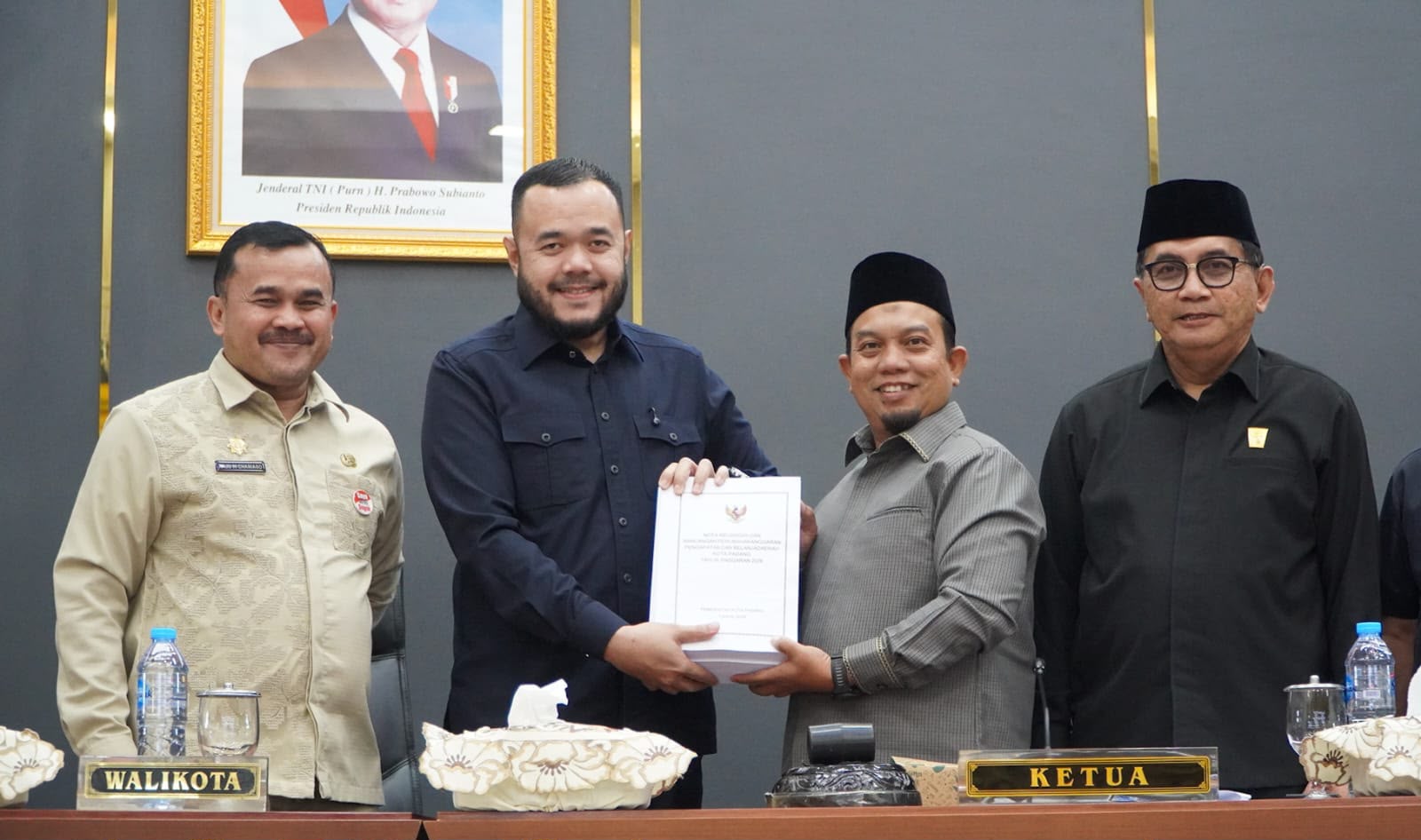 Wako Padang Sampaikan Nota Keuangan APBD Perubahan 2026, Pendapatan Daerah Naik Jadi Rp3,06 Triliun
