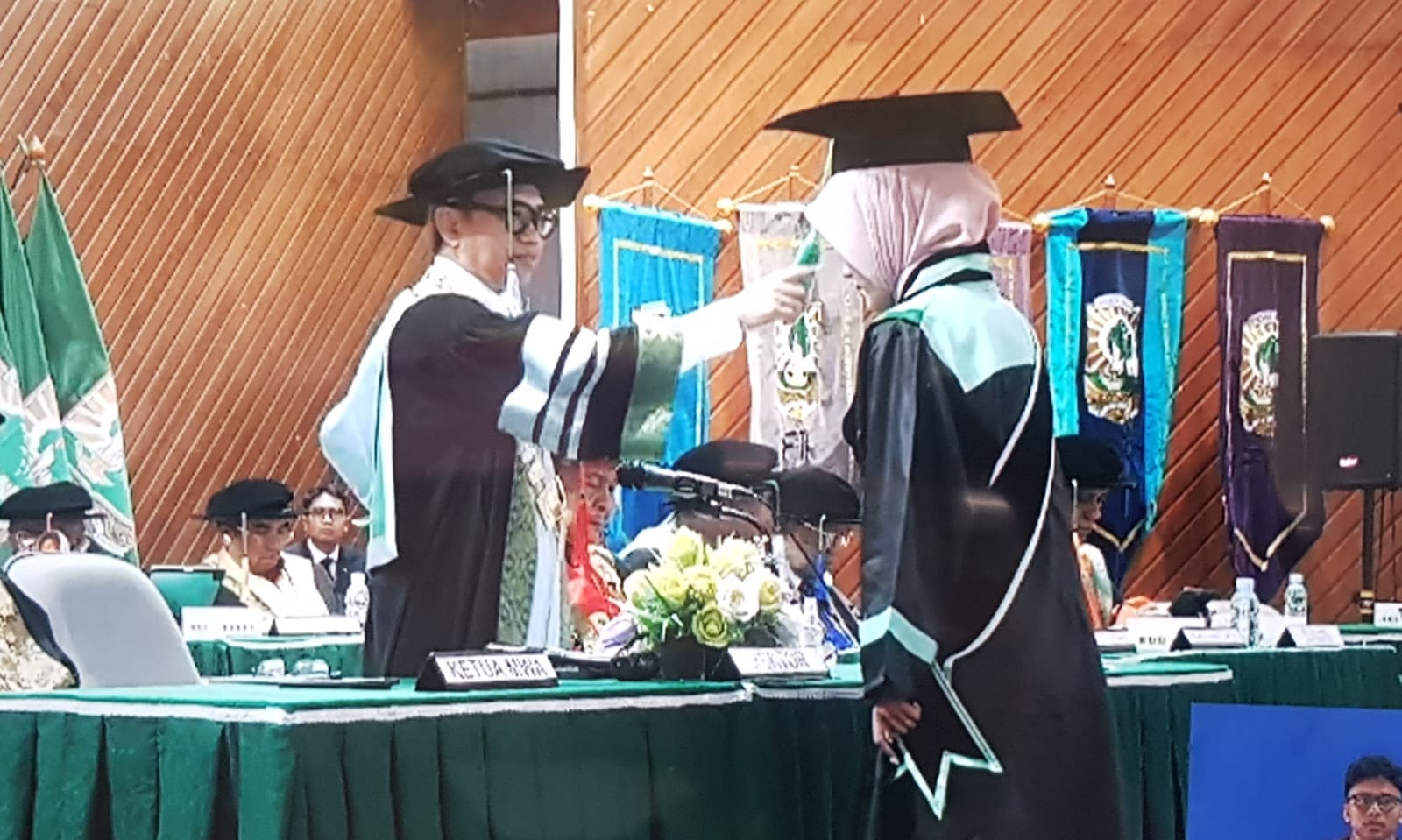 Hari Pertama Wisuda III UNAND 2026: Rektor Lepas 677 Wisudawan