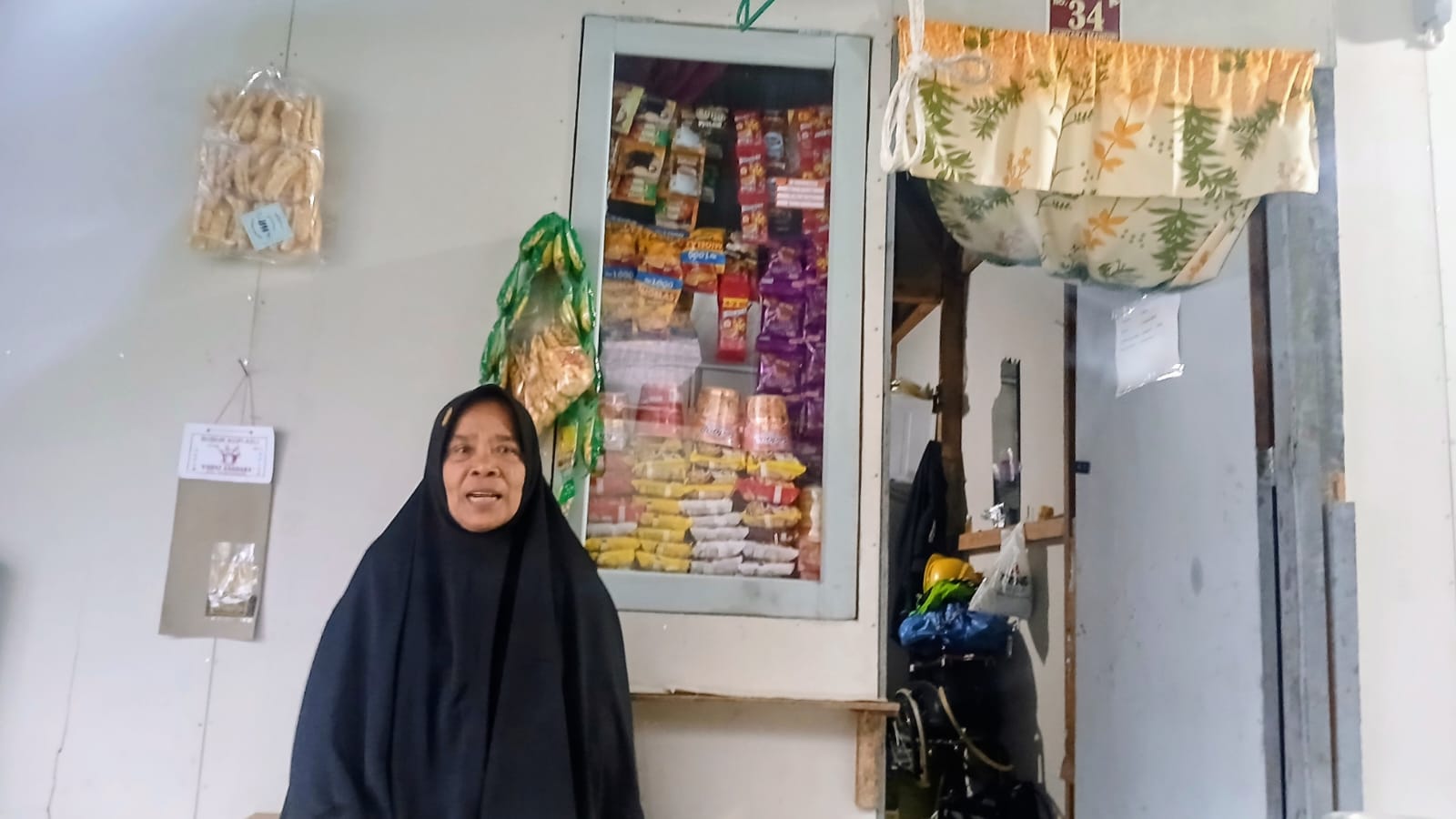 Suami Meninggal di Huntara, Nurmaini Kini Menanti Kepastian Huntap di Usia Senja