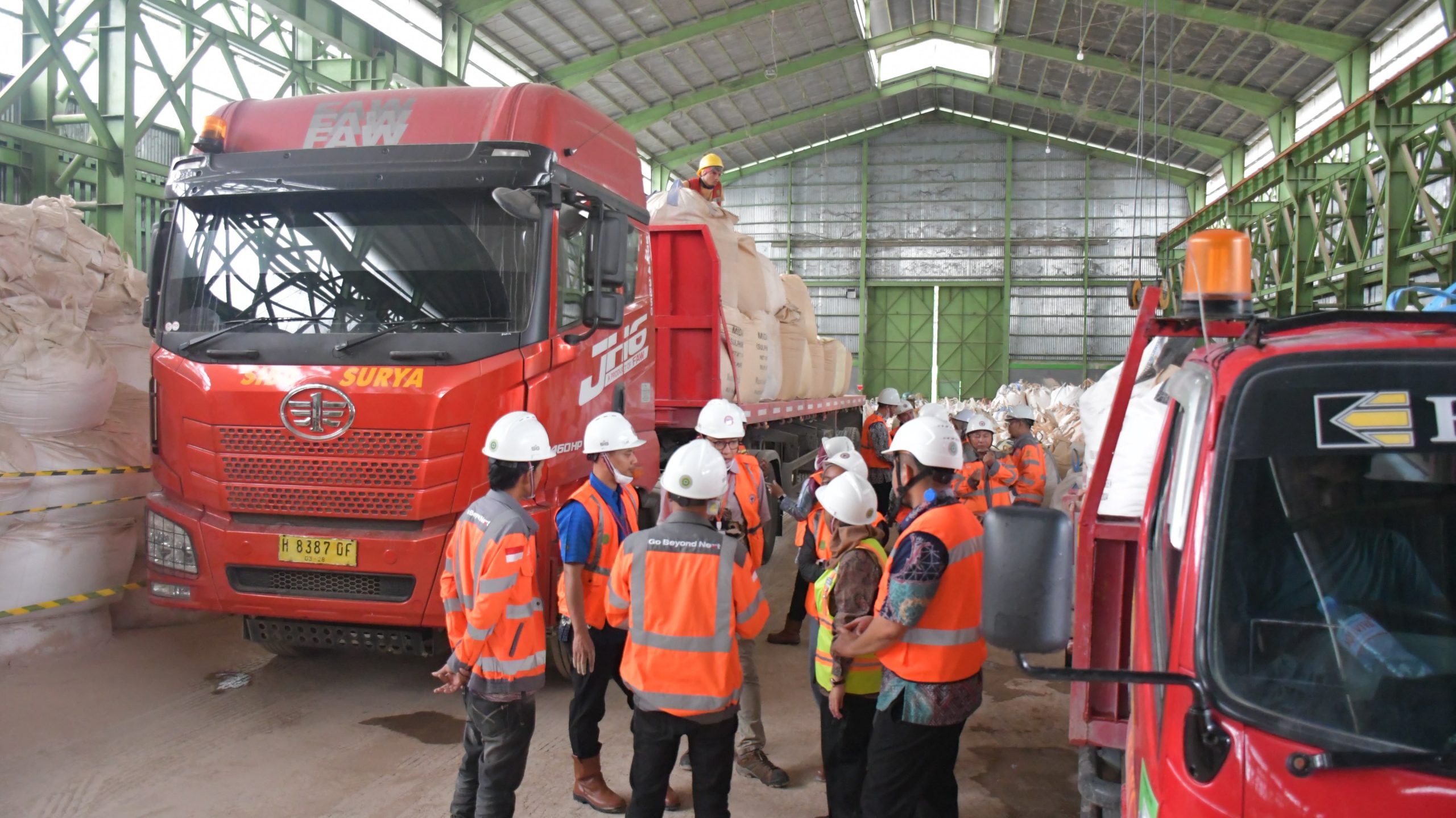 PT Semen Padang Perluas Kerja Sama dengan PT Pusri, Bidik Pengembangan Produk Turunan