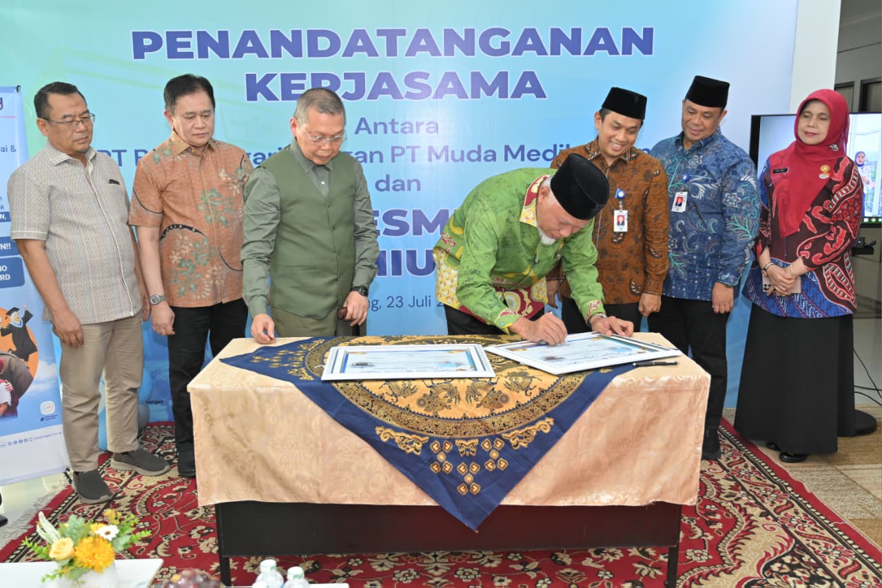 Bank Nagari Hadirkan Layanan Perbankan Terintegrasi untuk RS Padang Eye Center