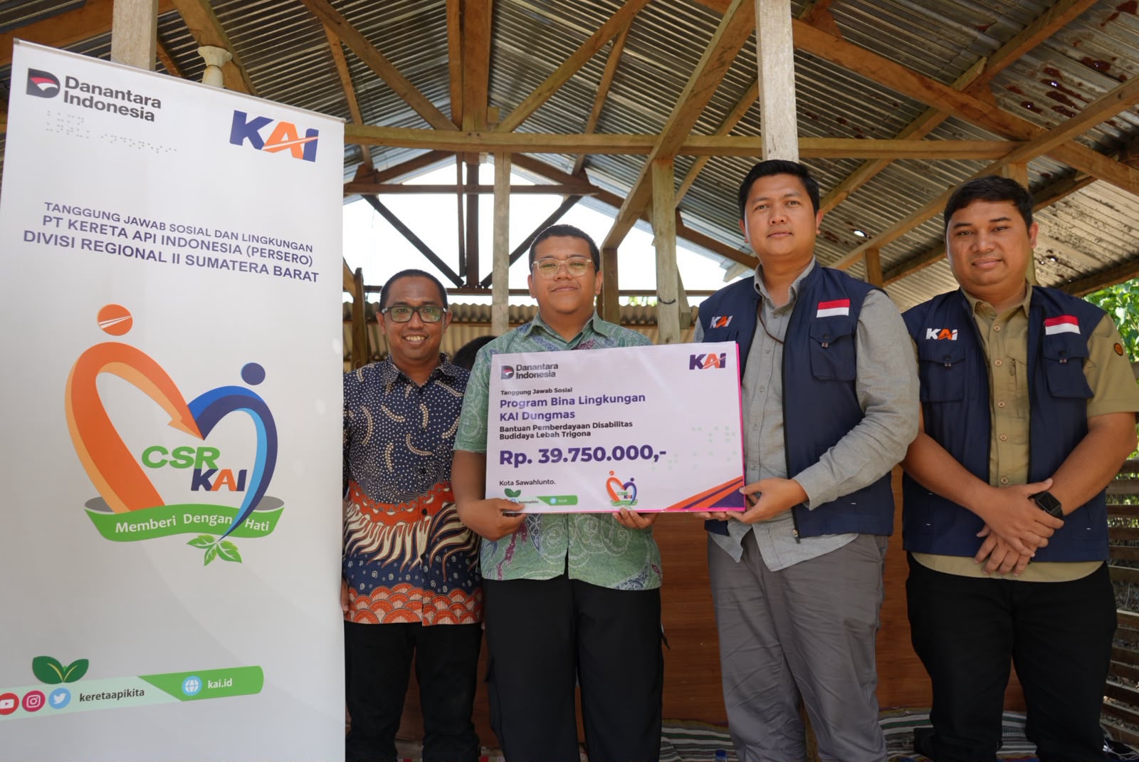 KAI Sumbar Salurkan TJSL di Sawahlunto, Fokus Pemberdayaan Disabilitas dan Revitalisasi Fasilitas Sekolah