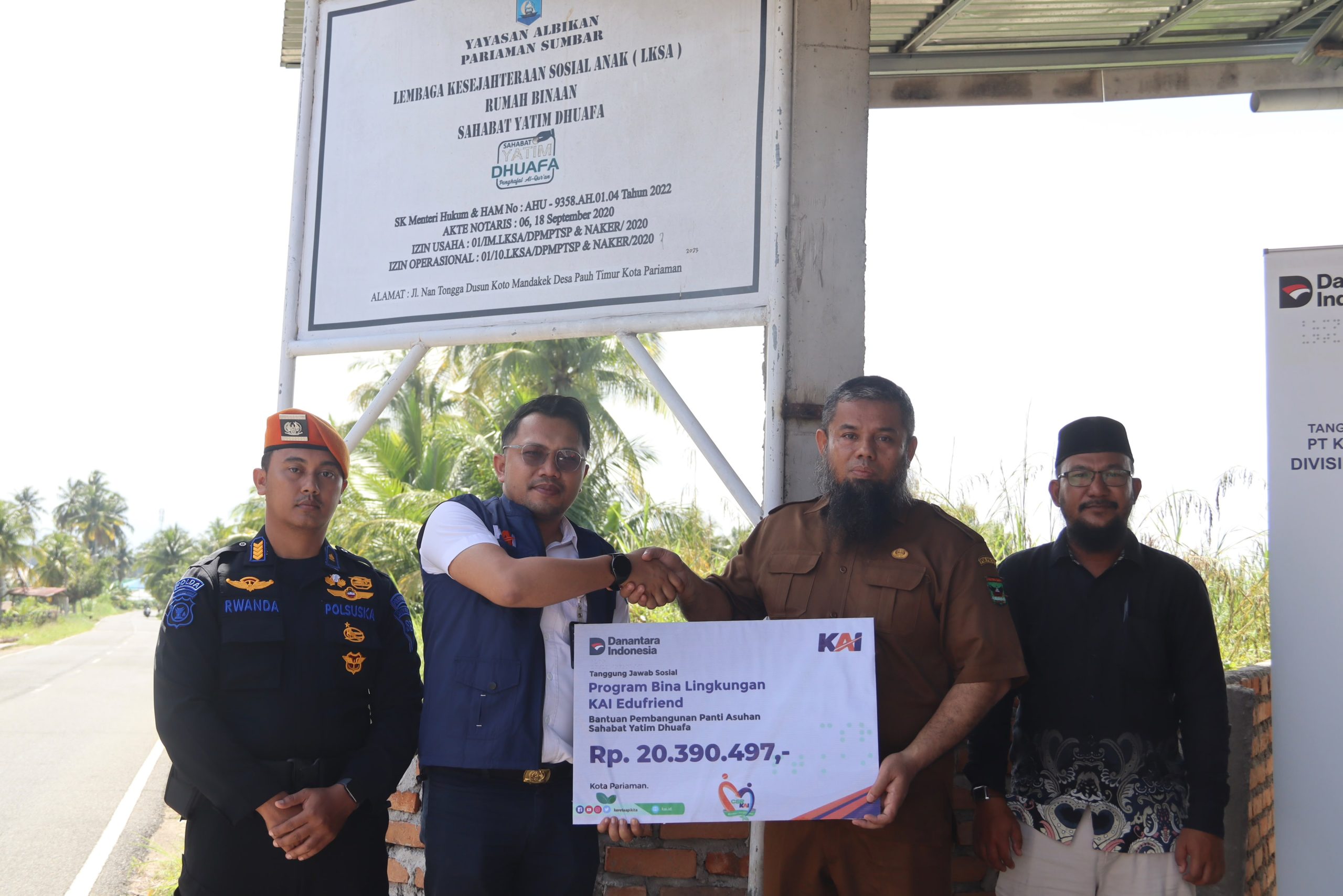 KAI Sumbar Kembali Salurkan Bantuan TJSL Senilai Rp77 Juta untuk Pendidikan dan Pemberdayaan Masyarakat