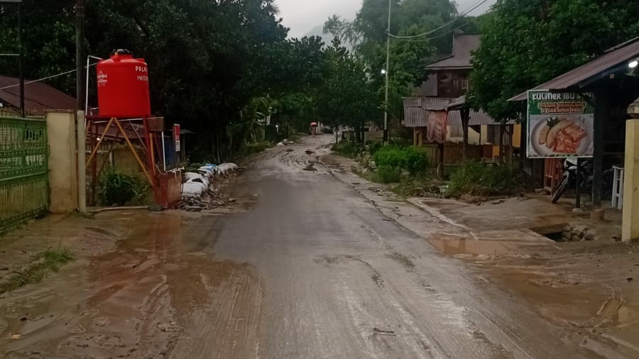 Sempat Mengungsi, Korban Banjir di Tanjung Raya Agam kembali ke Rumah 