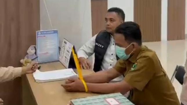 PNS Samsat Kota Solok Diduga Gelapkan Uang Pajak Warga, Digunakan Bayar Utang