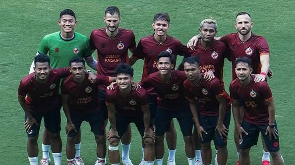 Carlos Fortes Gagal Gabung, Semen Padang FC Bidik Striker Asing Tinggi 190 Cm