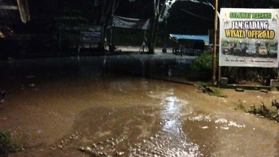 Rekap Bencana, BPBD Laporkan Banjir dan Longsor di Agam-Pasaman Barat