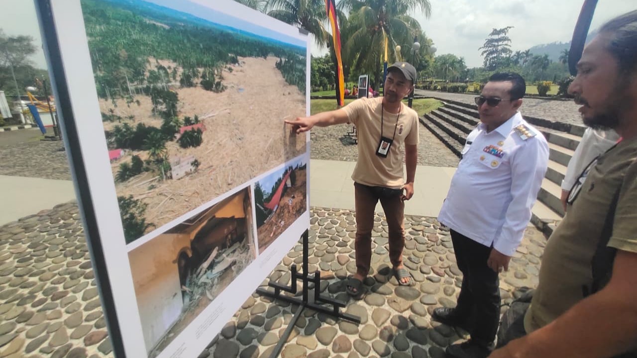 PFI Torehkan Sejarah, Pameran Foto Perdana di Istano Basa Pagaruyung Resmi Ditutup