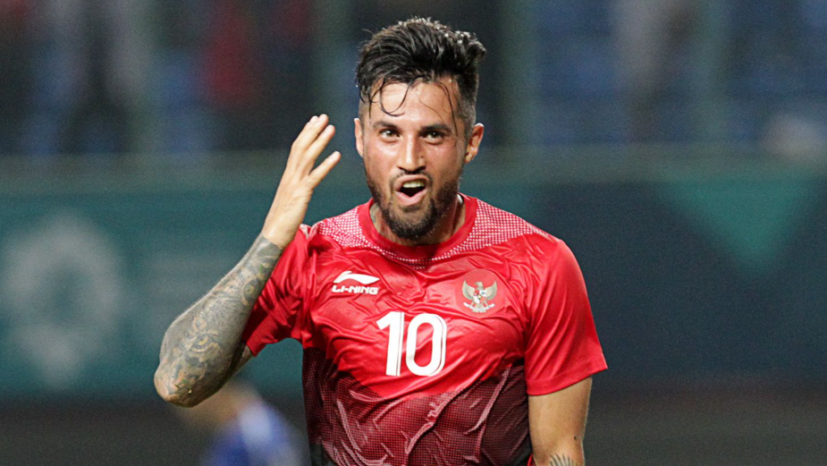 Cerita Denny Shulton Ungkap Cara Semen Padang FC Datangkan Stefano Lilipaly