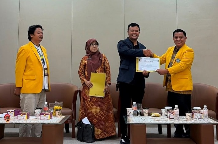 Riset Kolaboratif UNP-Diskop UKM Sumbar: Transformasi Digital Tingkatkan Pendapatan UMKM hingga 20 Persen