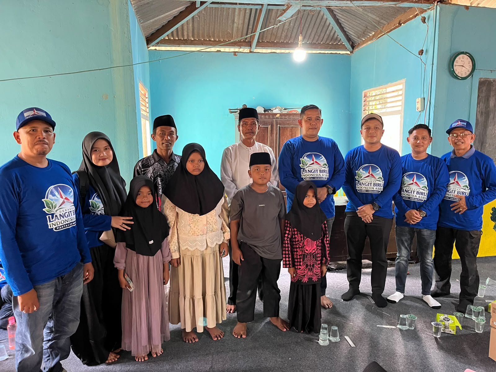 Partai Demokrat Dharmasraya Gelar Gerakan Indonesia Asri Langit Biru di Mushalla Baiturrahman Koto Baru