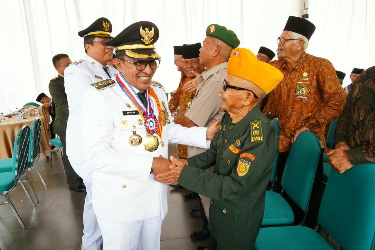 Temu Ramah Bersama Veteran, Bupati Tanah Datar Sampaikan Peran Radio YBJ-6 Pertahankan Kemerdekaan RI