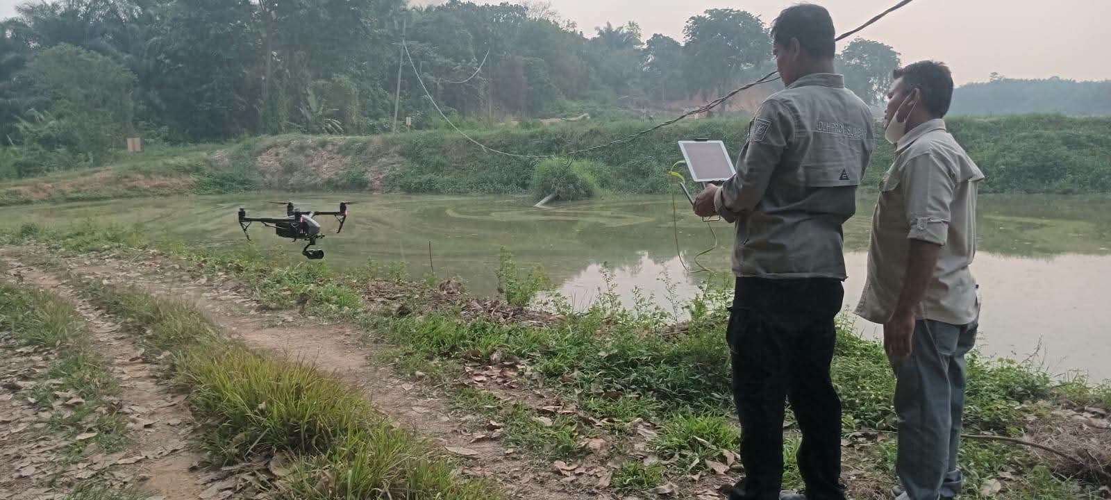Air Sungai Batang Siat Menghitam, DLH Periksa PT DSL dan PT HKI di Dharmasraya