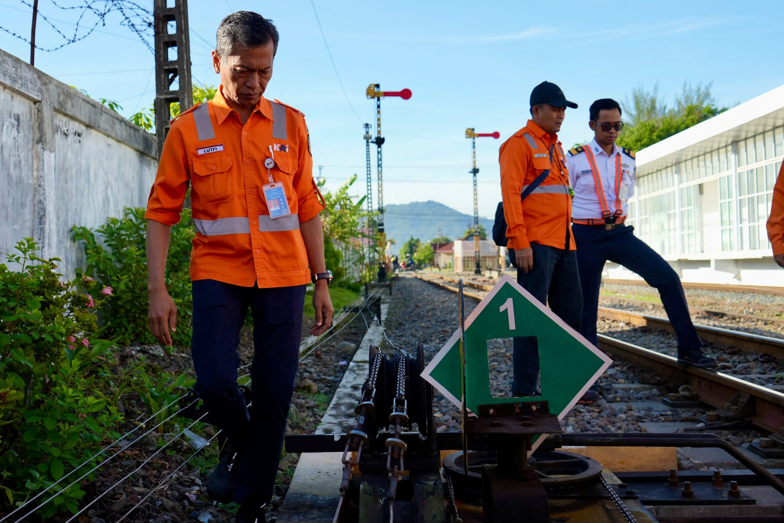Antisipasi Cuaca Ekstrem, KAI Periksa Jalur Kereta Api Padang–Bukit Putus
