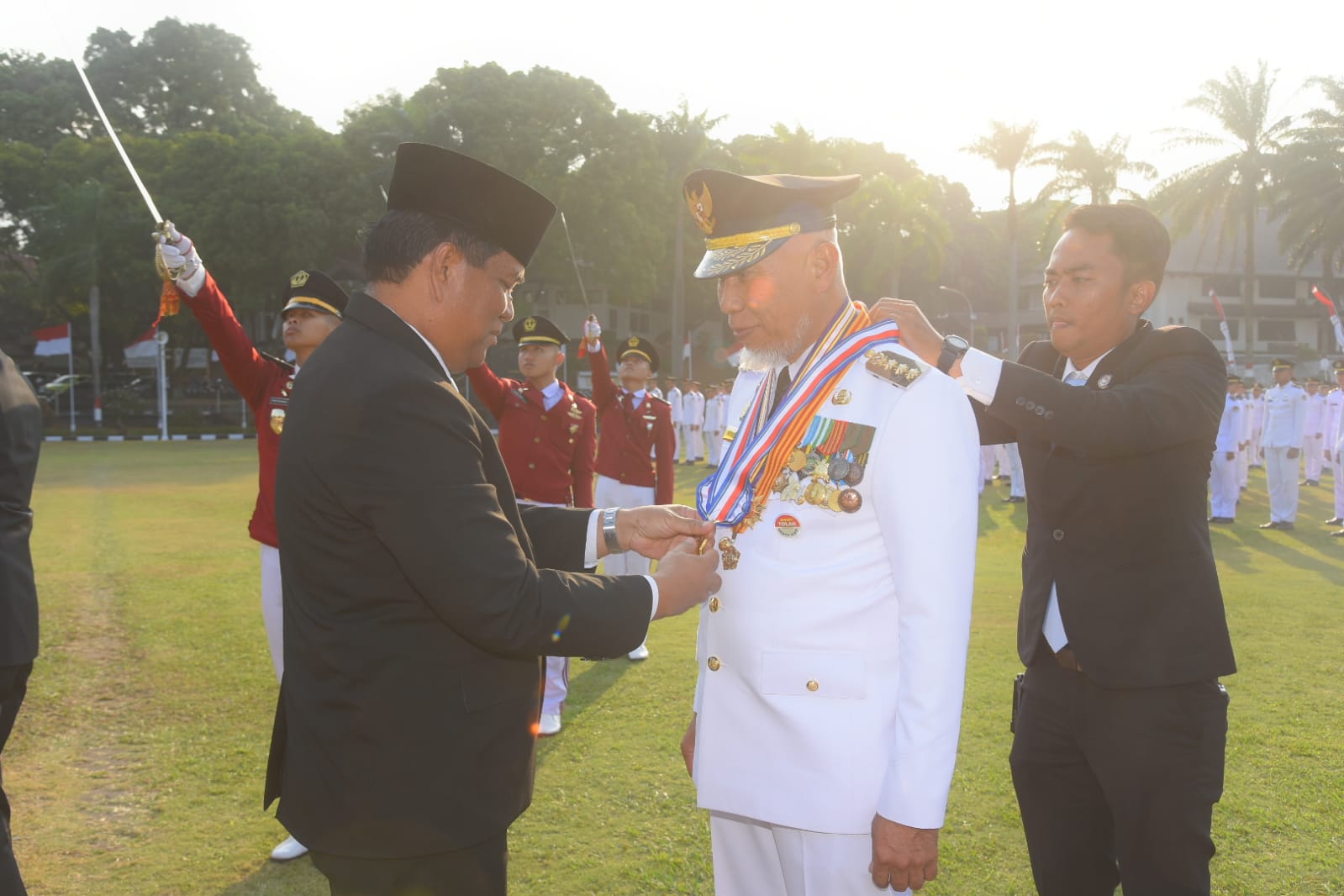 Gubernur Sumbar Mahyeldi Raih Penghargaan Kartika Pamong Praja Madya dari IPDN